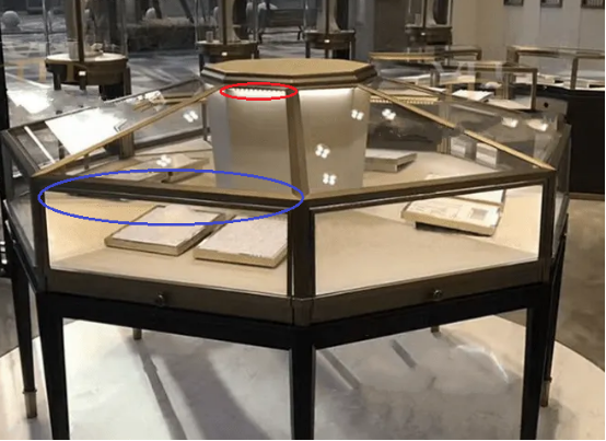 博物馆的桌面柜
