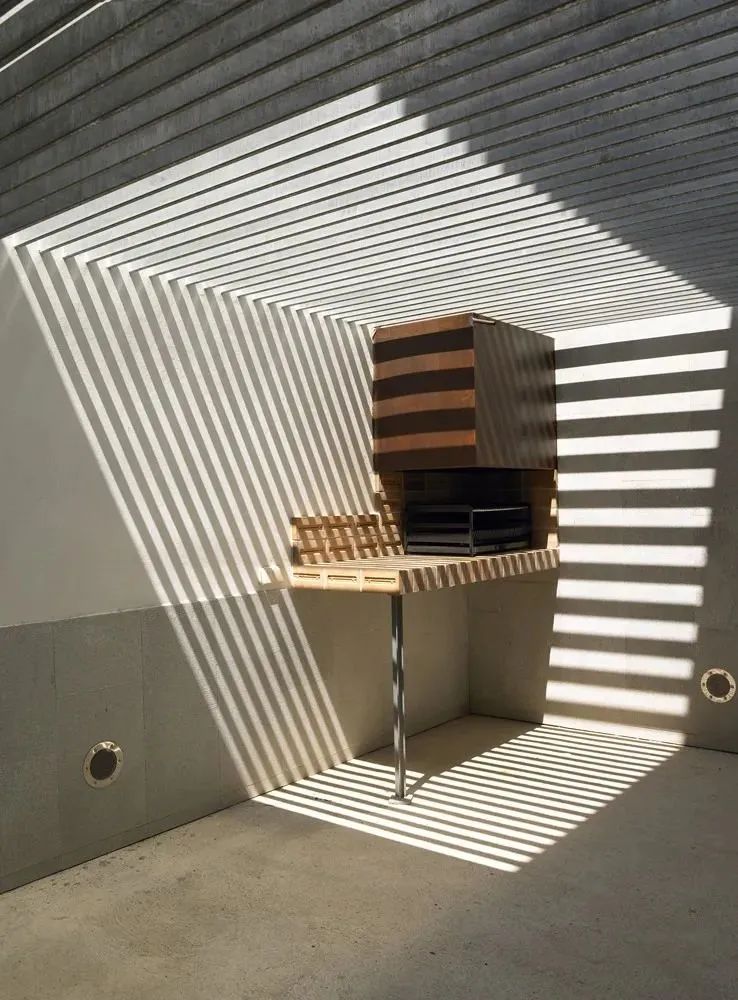 如何将自然光线巧妙地引入室内