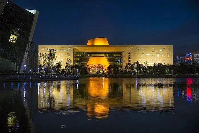 现代化陶瓷琉璃专题博物馆